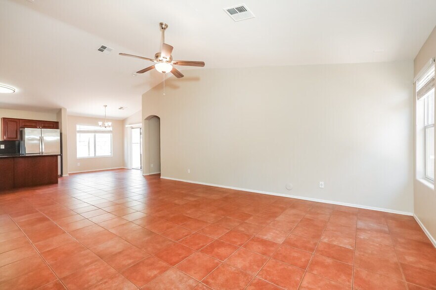 Building Photo - 3341 W Yellow Peak Dr