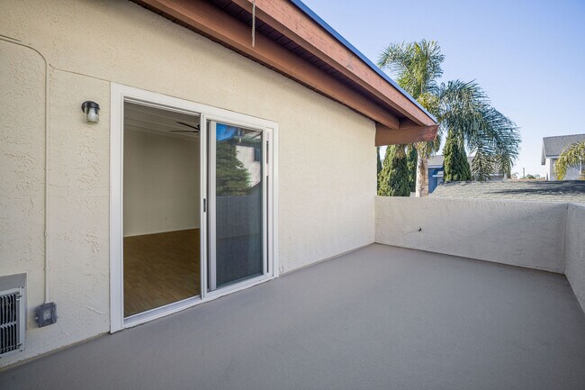 Building Photo - 1916 Clark Ln