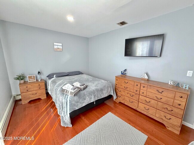 Building Photo - 106 Trinidad Ave