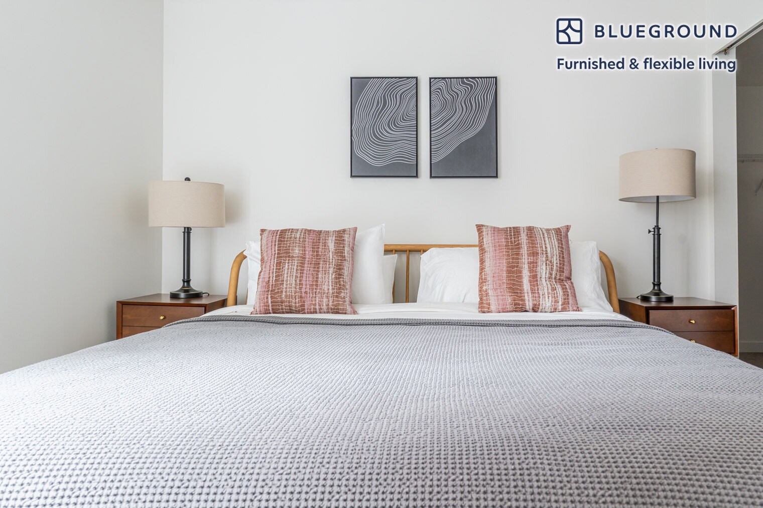 Building Photo - 12282 NE 12th Ln