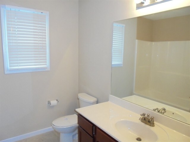 Building Photo - 5600 Gateswalk Ln