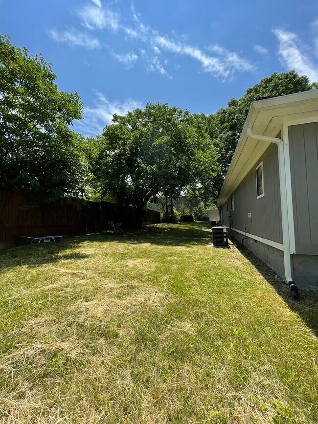 Building Photo - 90 Bradley Branch Rd