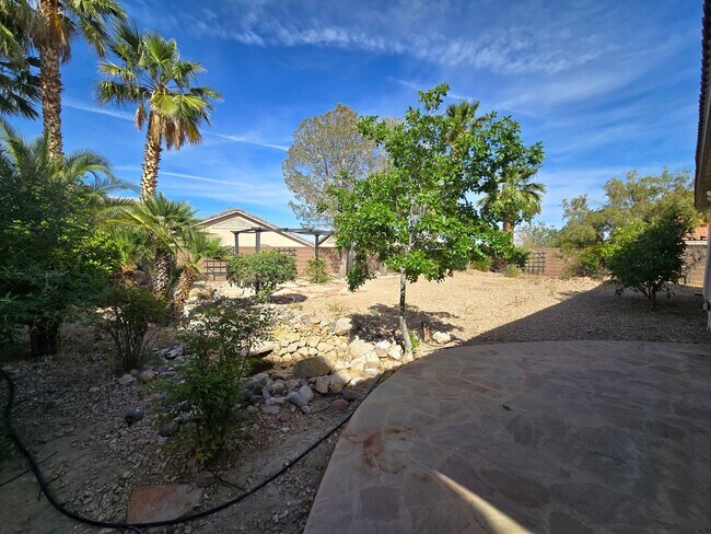 Building Photo - A Fabulous single story home in NW Las Vegas
