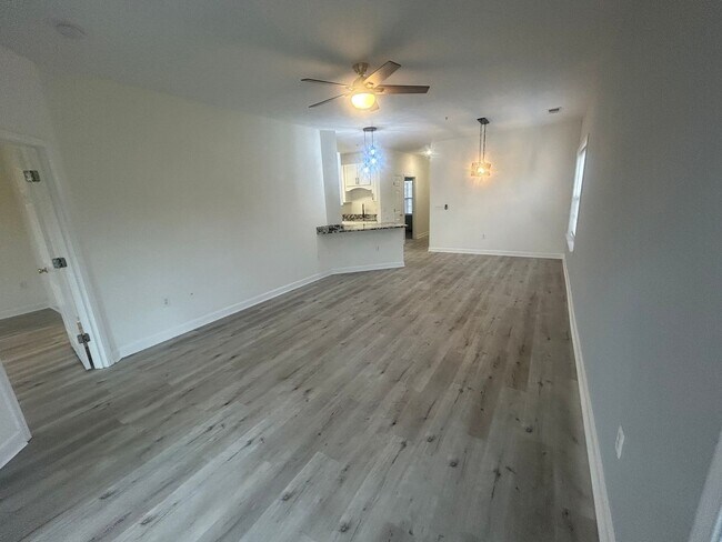 Building Photo - 129 Ashley Park Dr
