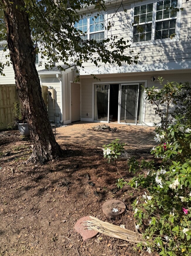 Building Photo - 1115 Monaco Dr