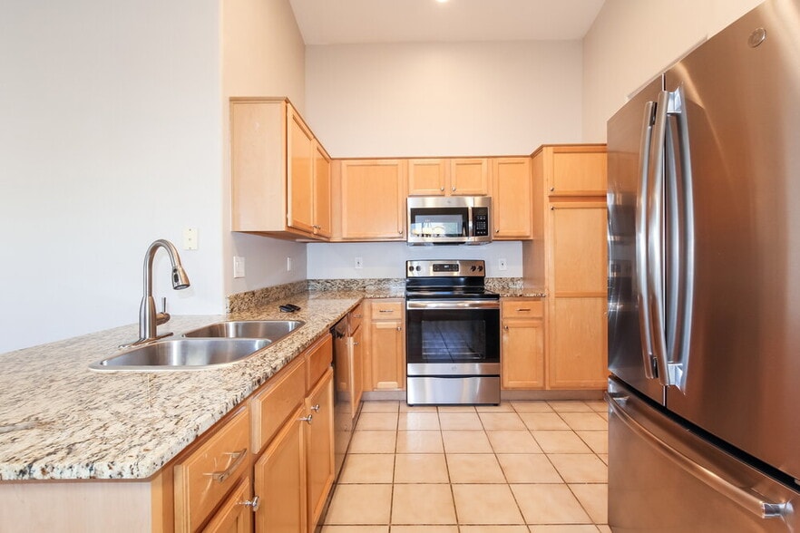 Building Photo - 14909 W Watson Cir