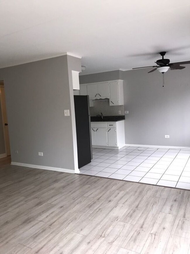 Building Photo - 9735 S Cicero Ave