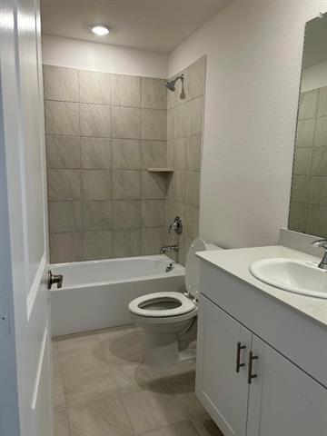 Building Photo - 520 Midnight Oak Dr