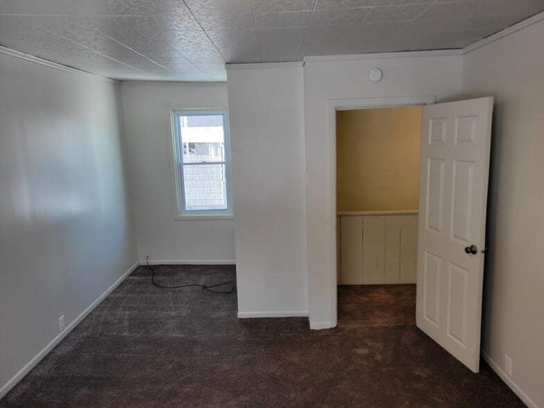 Building Photo - 425 Ohio Ave