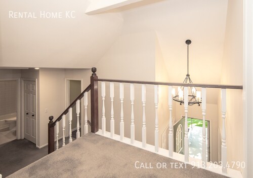 Building Photo - 15118 W 83rd St