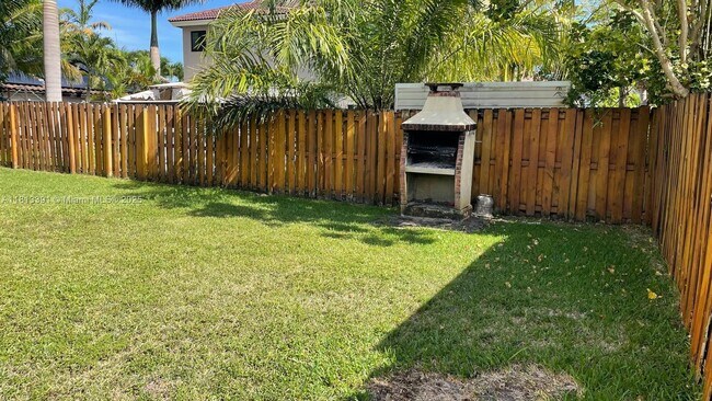 Building Photo - 9044 SW 212th Ln