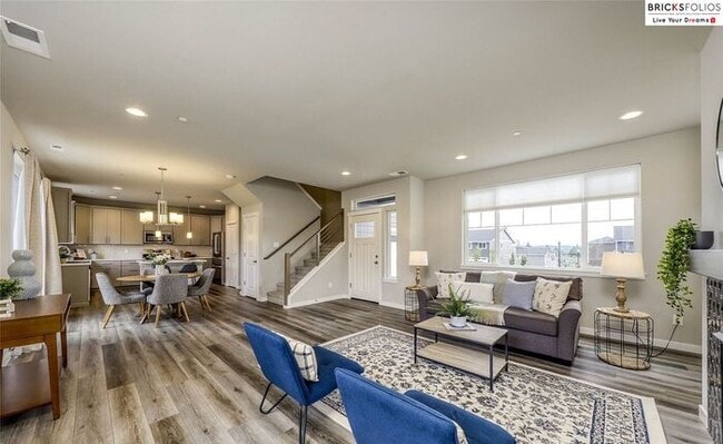 Building Photo - Banyan Grove, Bremerton: Charming 4-Bedroo...