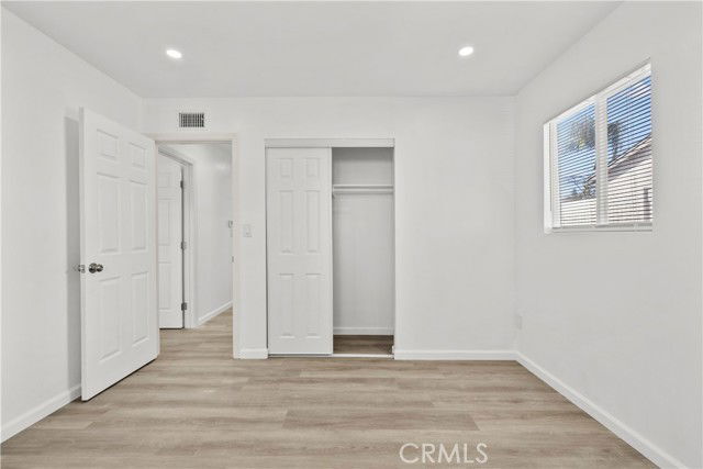 Building Photo - 9641 Comanche Ave