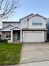 Building Photo - 12050 SW Autumnview St