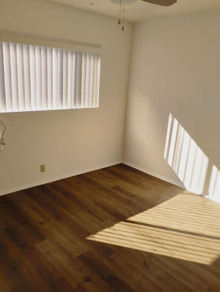 Building Photo - 2239 N Catalina St