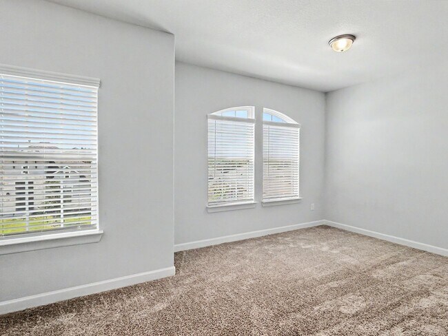 Building Photo - 3708 Eliberis