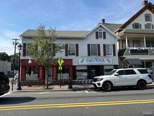 Building Photo - 19-23 W Main St