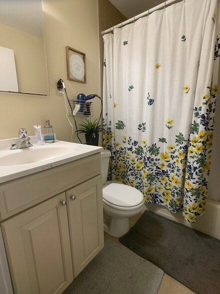 Building Photo - 29 Brainerd Rd