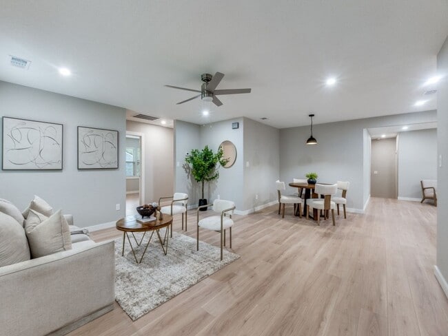 Building Photo - 3160 Bannon Dr