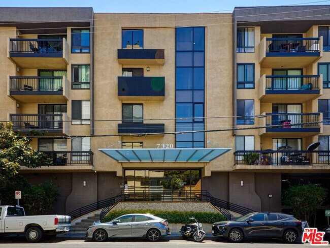 Building Photo - 7320 Hawthorn Ave