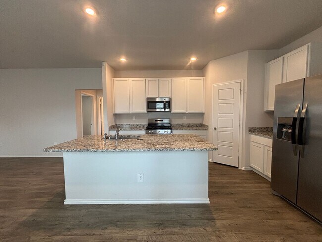 Building Photo - 2024 3-bed 2-bath home in Converse