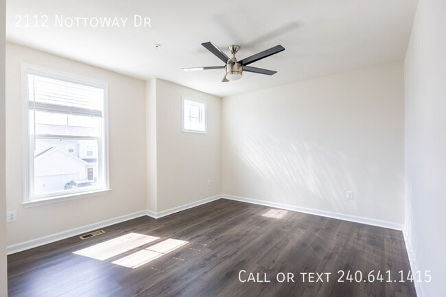 Building Photo - 2112 Nottoway Dr