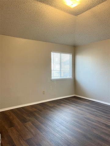 Building Photo - 7728 Parkwood Plaza Dr