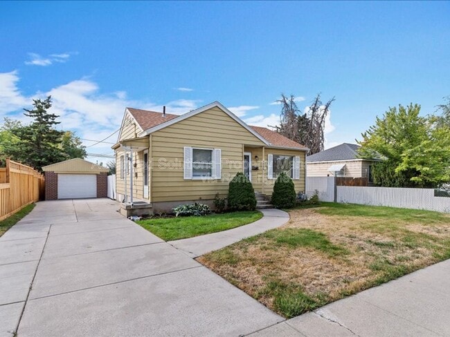 Building Photo - 1966 E Garfield Ave