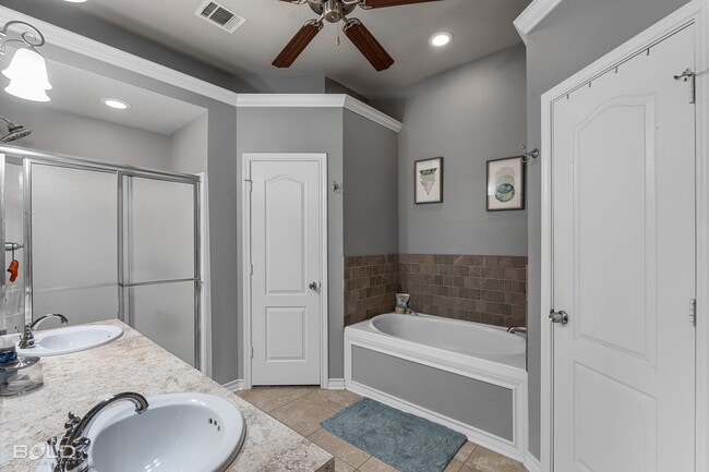 Building Photo - Check Out this 3 bed 2 bath in Benton