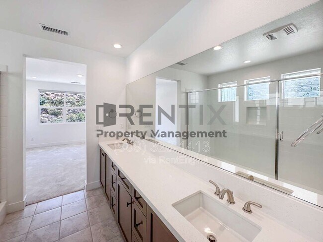 Building Photo - 19206 Blackthorn Dr