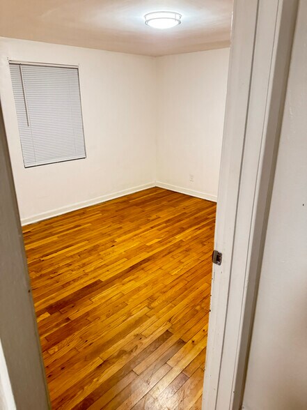 Building Photo - 6982 Burrell Ln