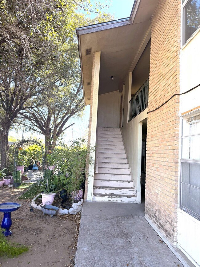 Building Photo - 5302 Springfield Ave