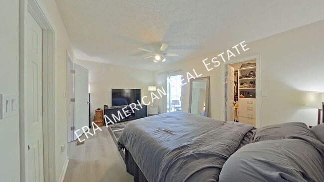 Building Photo - 5 Chatelaine Cir SE