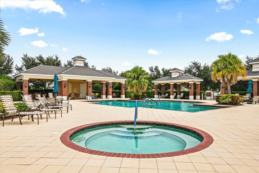 Building Photo - 12109 Whisper Lake Dr