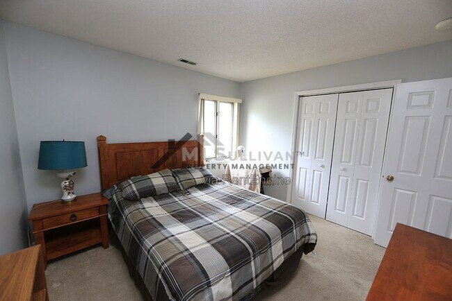 Building Photo - 4320 Beechnut Ln