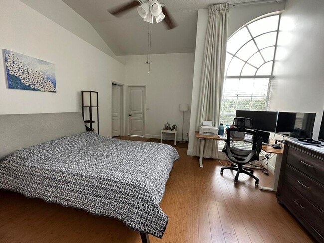 Building Photo - 5425 Grand Park Pl