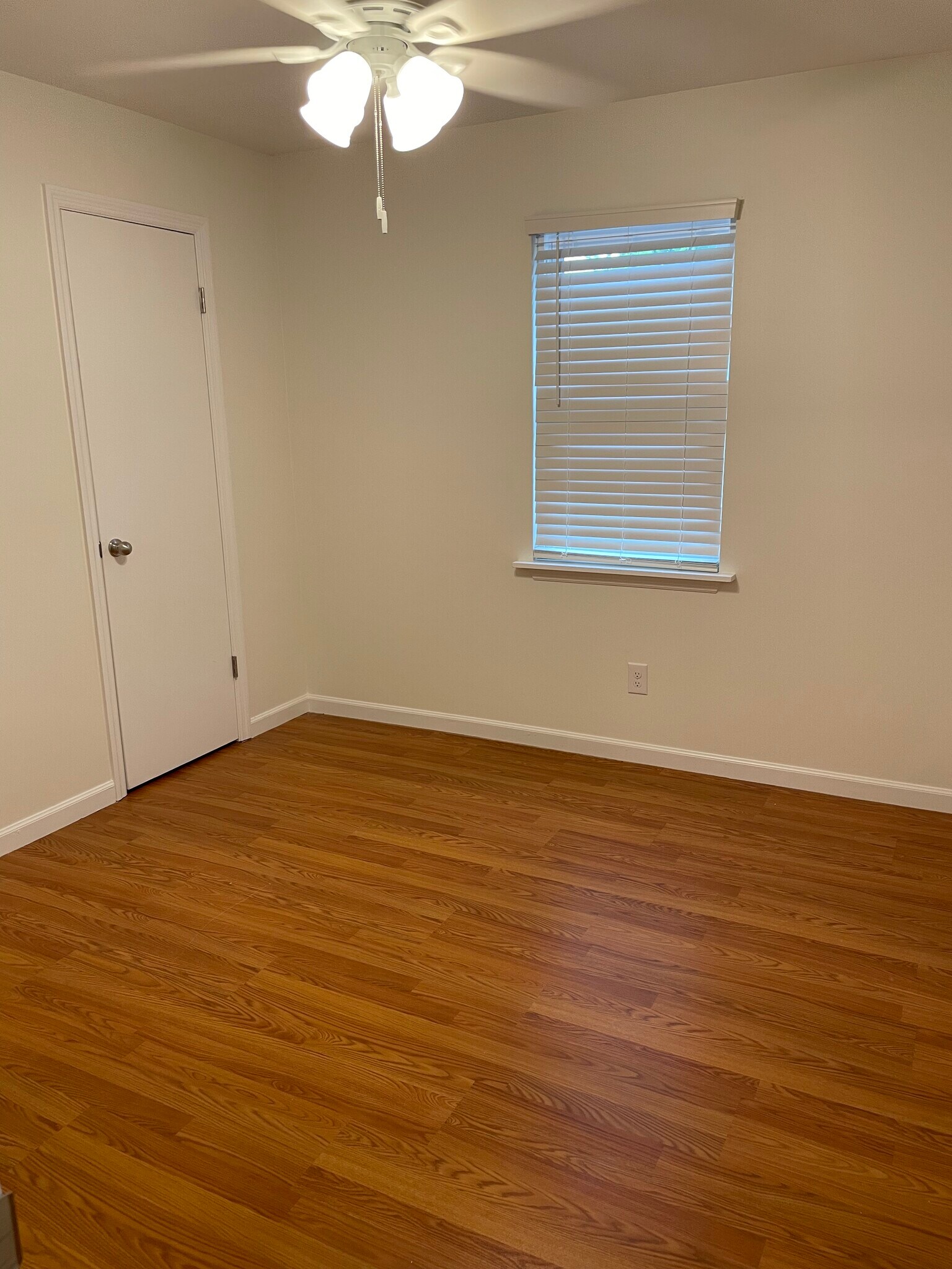 Building Photo - 575 Fairfield Way