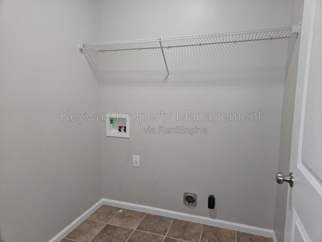 Building Photo - 905 Glenhaven Dr