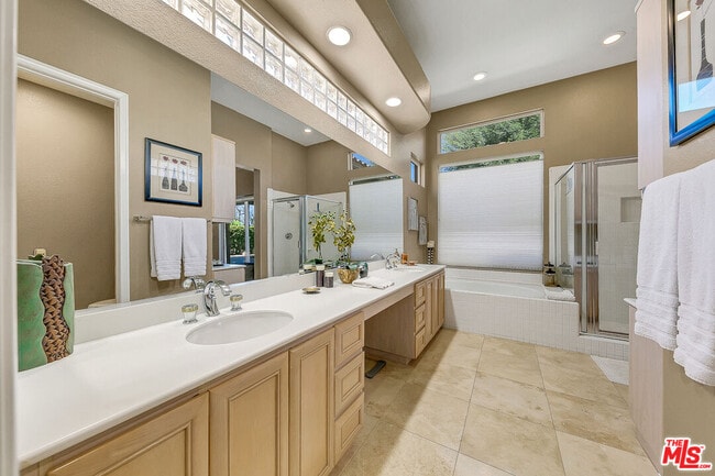 Building Photo - 78770 Spyglass Hill Dr
