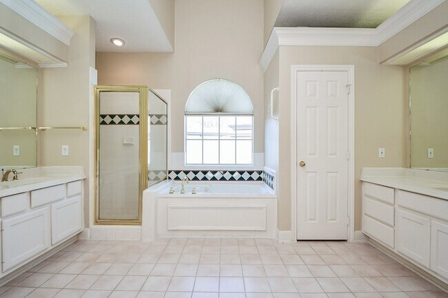 Building Photo - 1502 Emerald Springs Ct