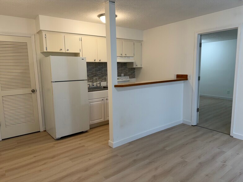 Kitchen and Pantry to left - 1015 7th St