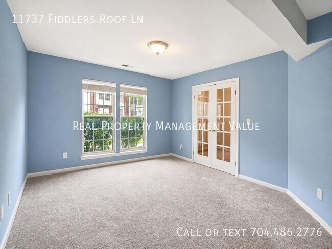 Building Photo - 11737 Fiddlers Roof Ln