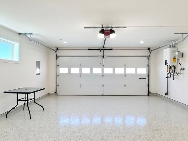 Building Photo - 5544 Crestone Ct