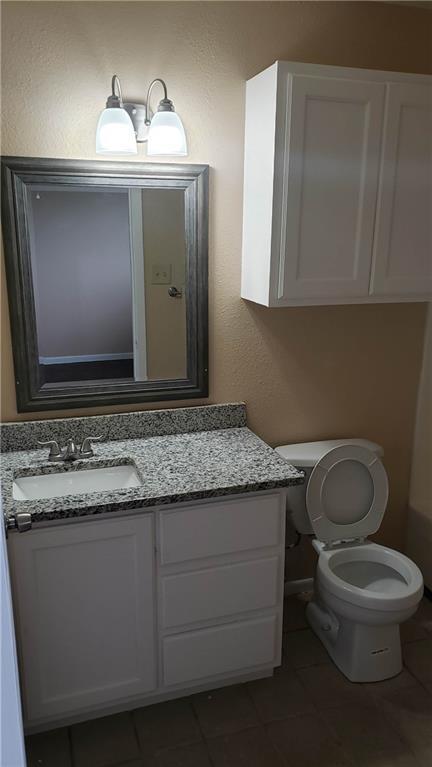 Building Photo - 5729 Crestmore Dr
