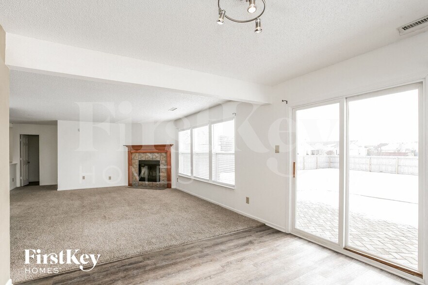 Building Photo - 10019 Olympic Cir