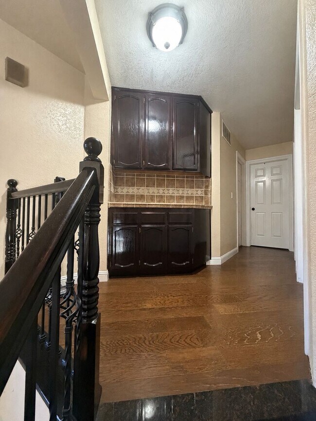 Building Photo - 742 Rambleton Dr
