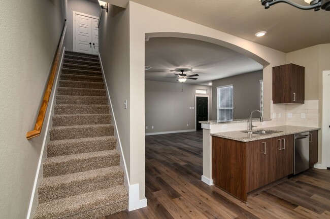 Primary Photo - GORGEOUS 3 BEDROOM 2.5 BATH DUPLEX LOCATED...
