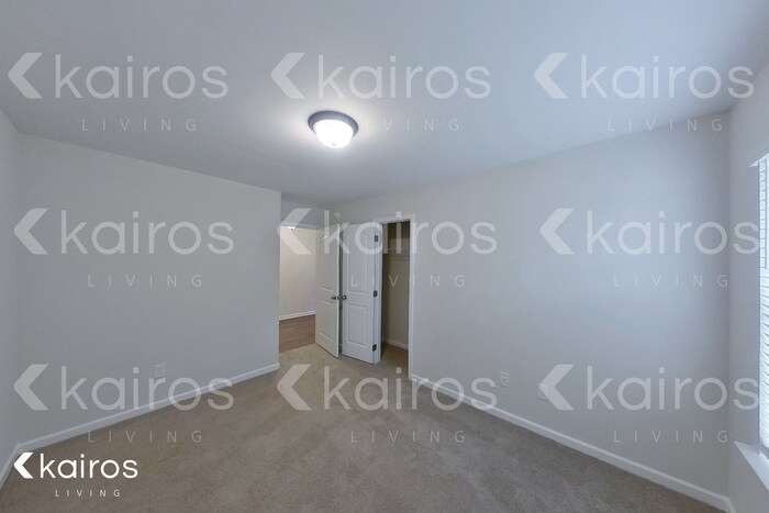 Building Photo - 820 Heather Dr