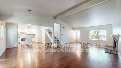 Building Photo - 360 Manka Cir