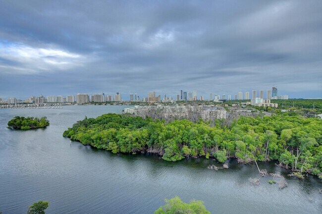 Building Photo - 16385 Biscayne Blvd